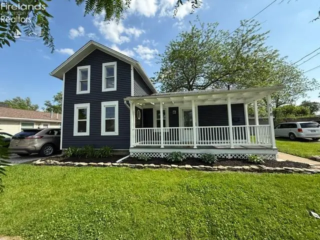 518 E 3rd Street, Port Clinton, OH 43452 - #1