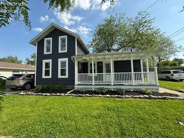 518 E 3rd Street, Port Clinton, OH 43452