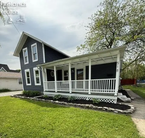 518 E 3rd Street, Port Clinton, OH 43452 - #2