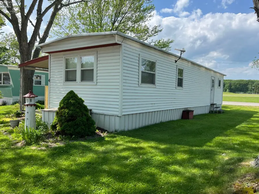 2175 NE Catawba #4, Port Clinton, OH 43452 - #2