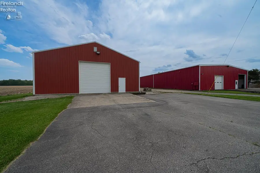 325 Stahl Road, Fremont, OH 43420 - #2