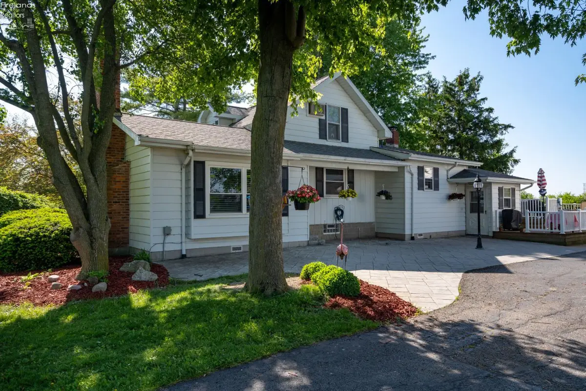 13714 W State Route 2, Oak Harbor, OH 43449 - #1