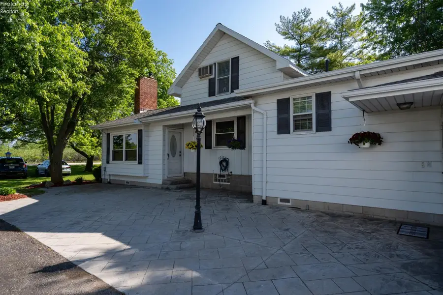 13714 W State Route 2, Oak Harbor, OH 43449 - #2