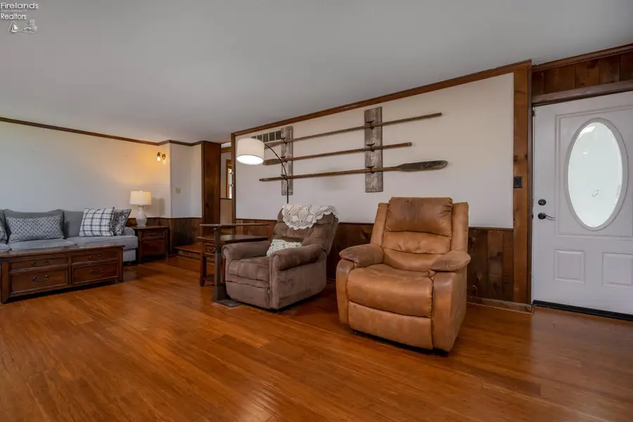 13714 W State Route 2, Oak Harbor, OH 43449 - #3