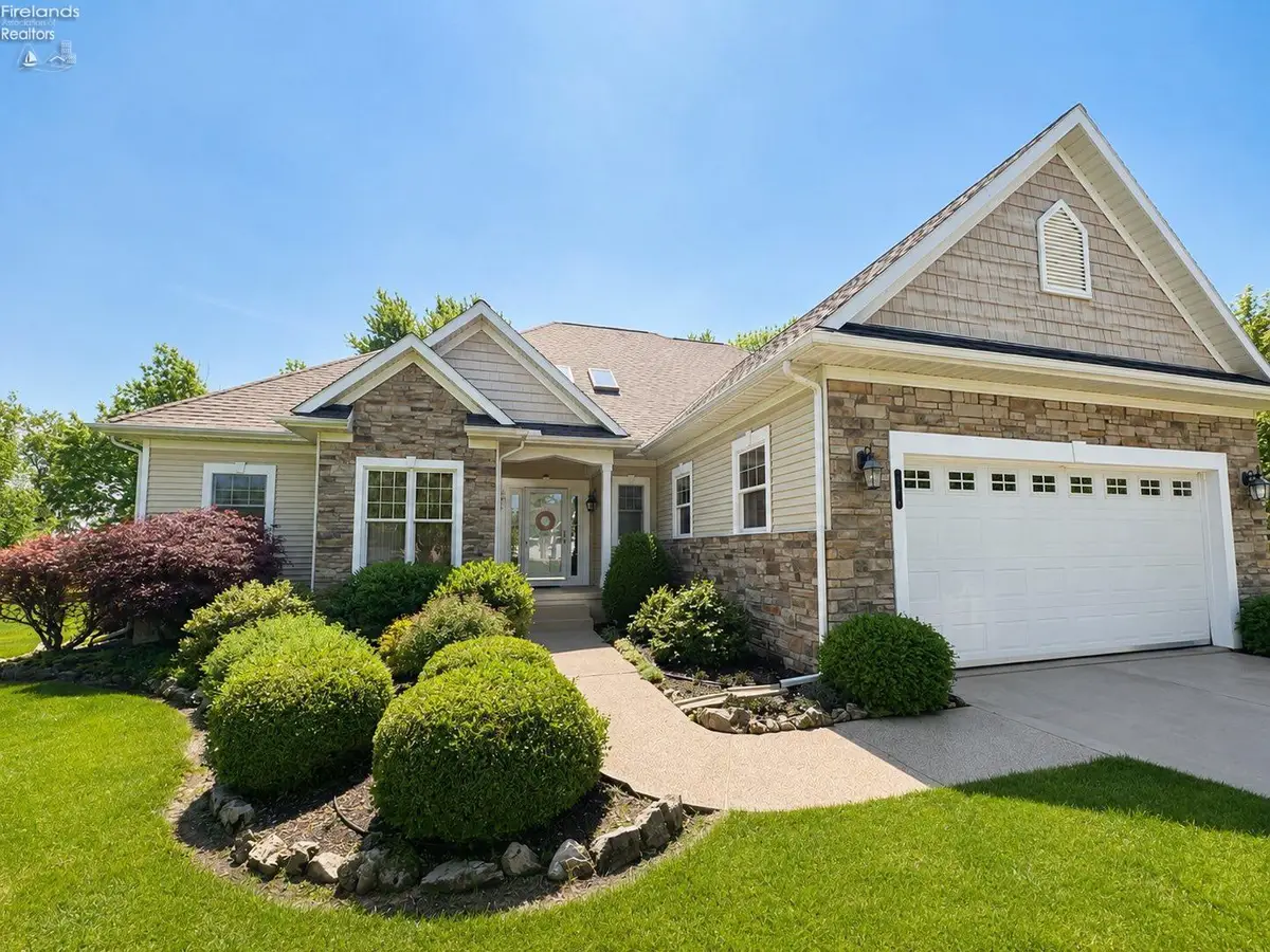 1042 Lost Lake Road, Port Clinton, OH 43452 - #1
