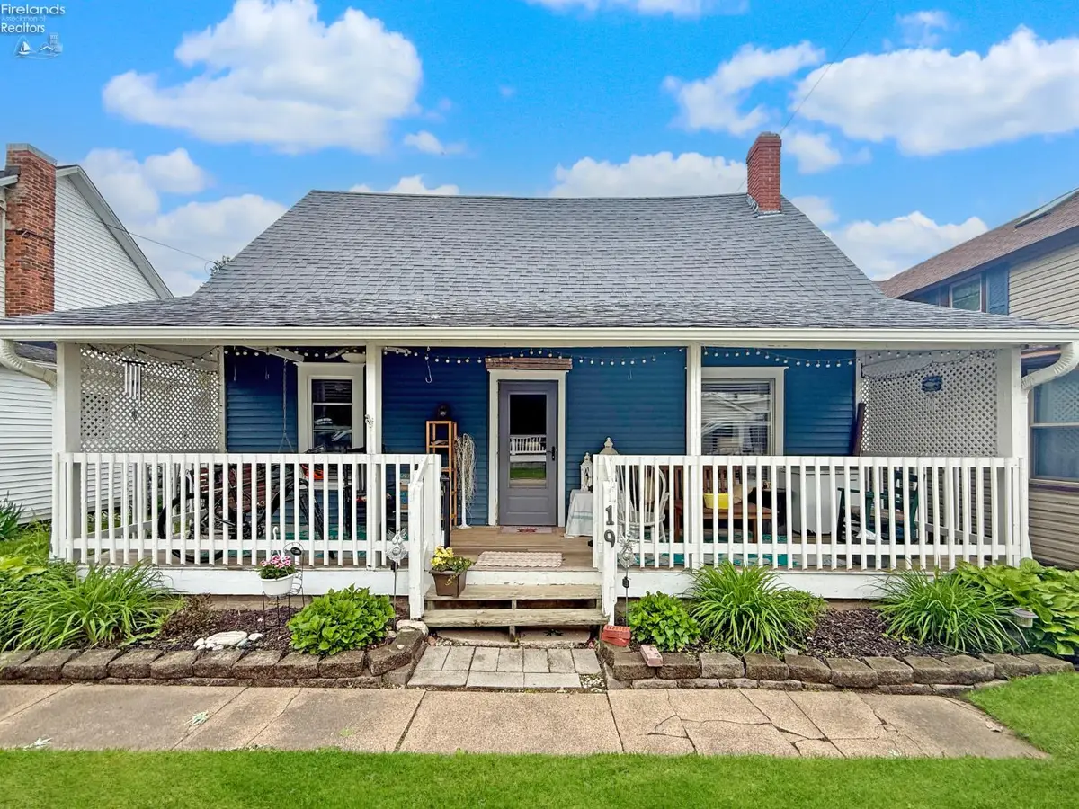 19 Oakwood Avenue, Huron, OH 44839 - #1