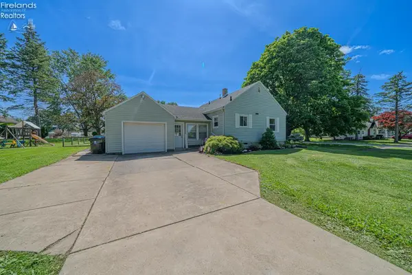 541 Fourth Street, Fremont, OH 43420