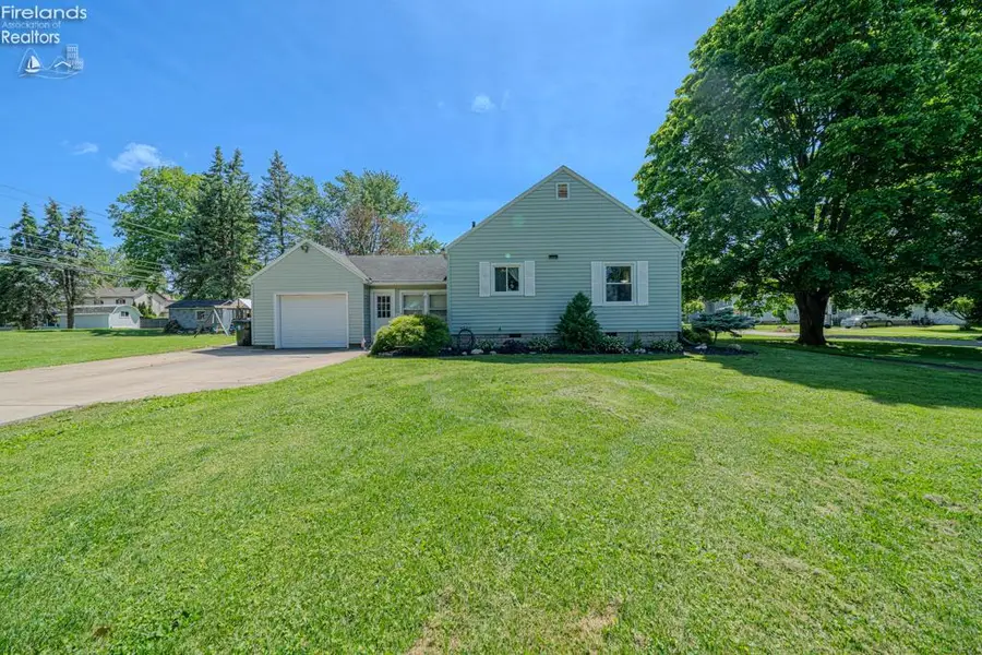 541 Fourth Street, Fremont, OH 43420 - #2