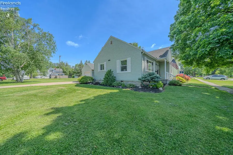 541 Fourth Street, Fremont, OH 43420 - #3