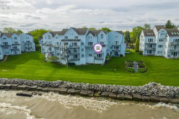 215 Grand Harbour, Vermilion, OH 44089