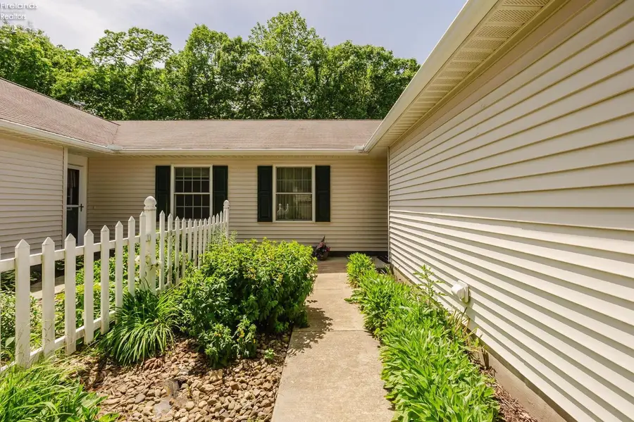 342 Lighthouse Oval Drive #342, Marblehead, OH 43440 - #2