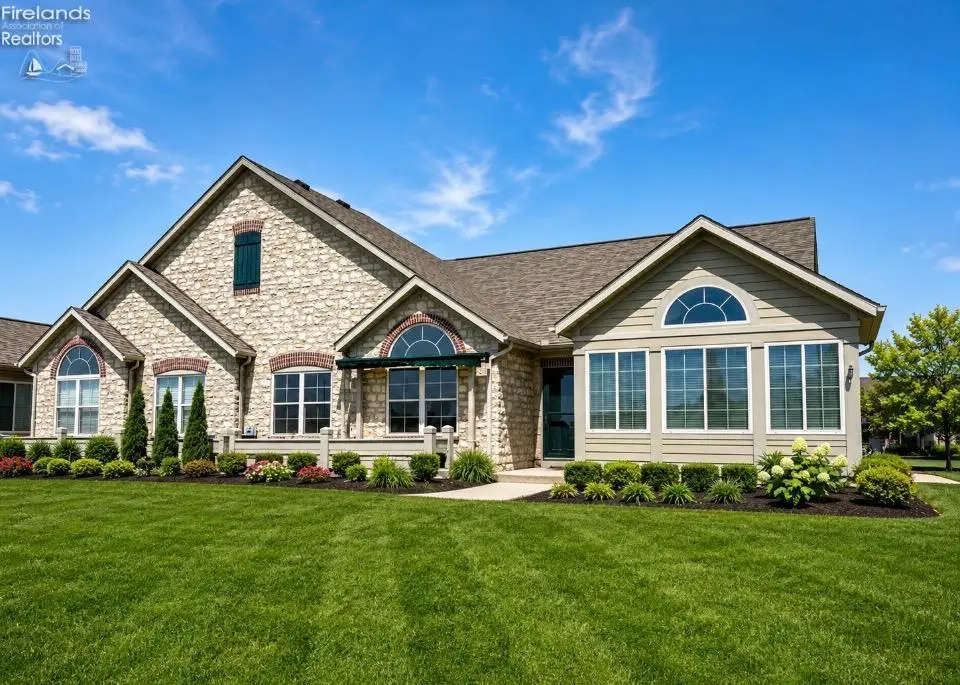 2695 Canterbury Circle #B, Port Clinton, OH 43452 - #1