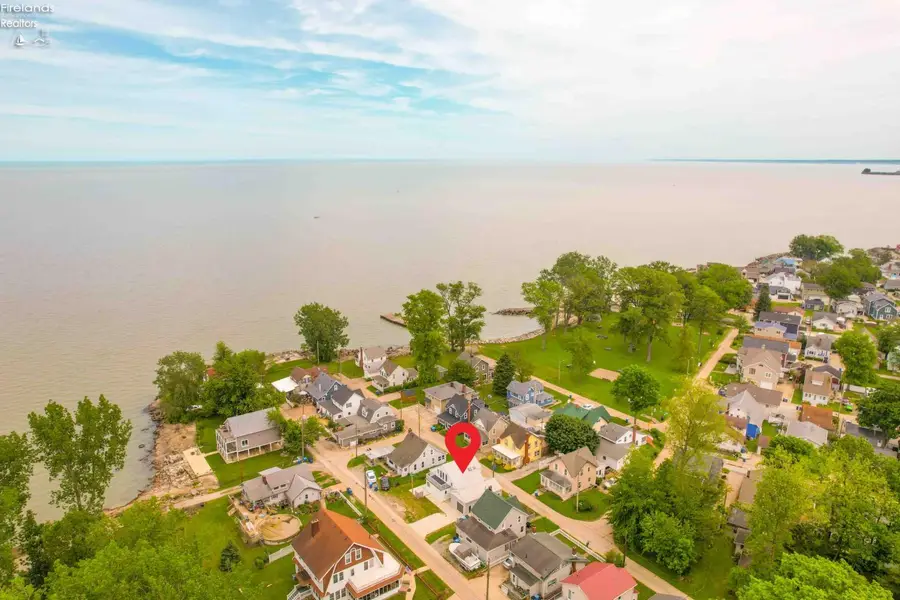 27 Oakwood Avenue, Huron, OH 44839 - #2