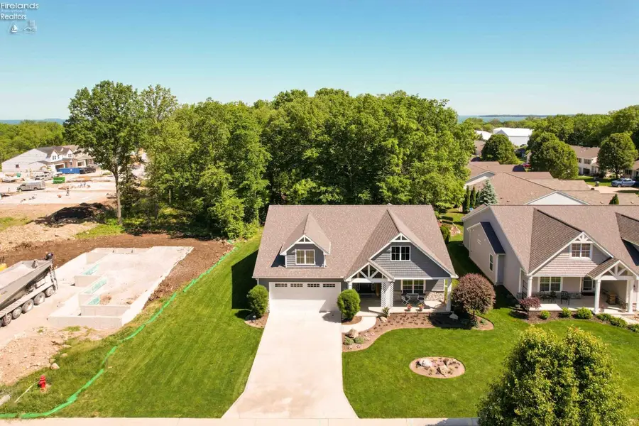 314 Lighthouse Oval, Marblehead, OH 43440 - #2