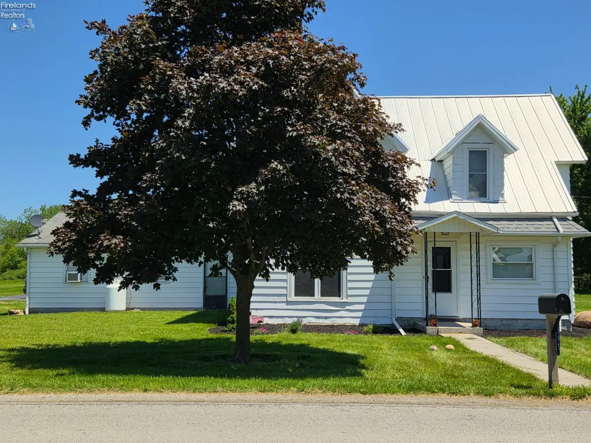 6595 N County Road 5, Fostoria, OH 44830 - #1