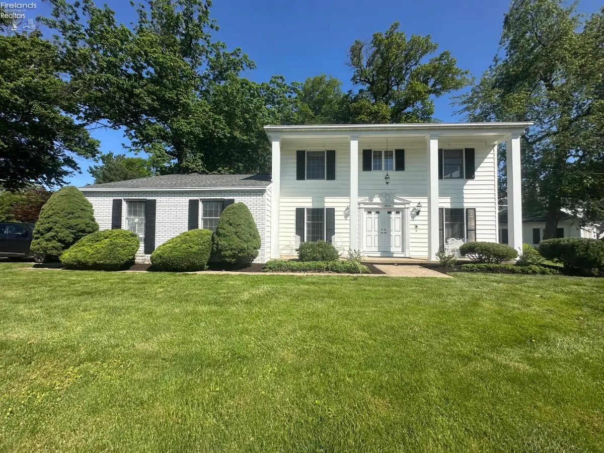 1011 Dockway, Huron, OH 44839 - #1