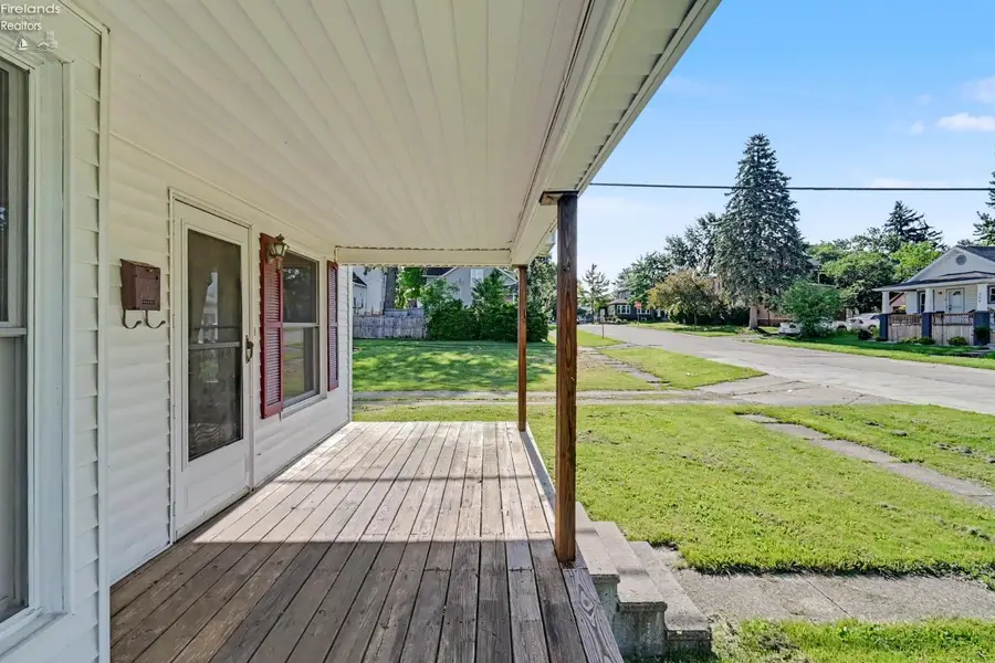 216 W Laurel Street, Willard, OH 44890 - #2