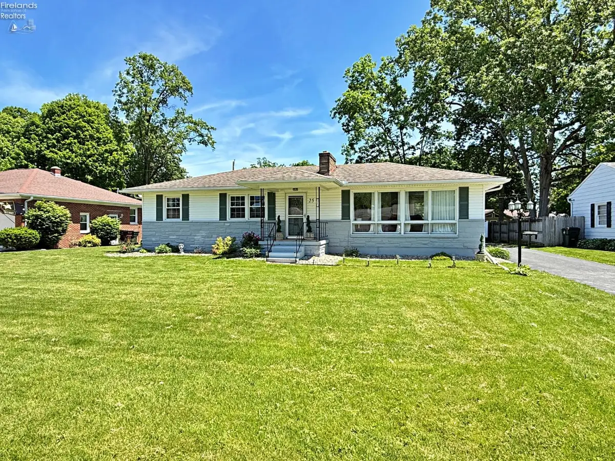 25 Linwood Road, Tiffin, OH 44883 - #1