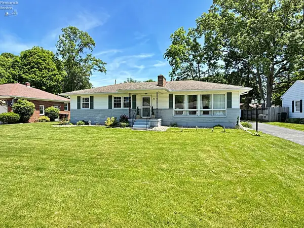 25 Linwood Road, Tiffin, OH 44883