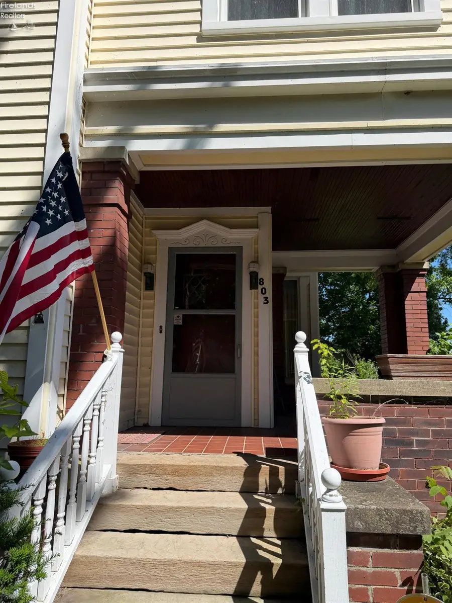 803 W Adams Street, Sandusky, OH 44870 - #3