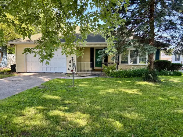 1938 Glen Springs Drive, Fremont, OH 43420
