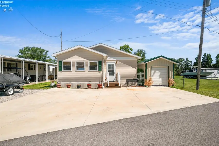 2845 W Risingsun Road, Port Clinton, OH 43452 - #3