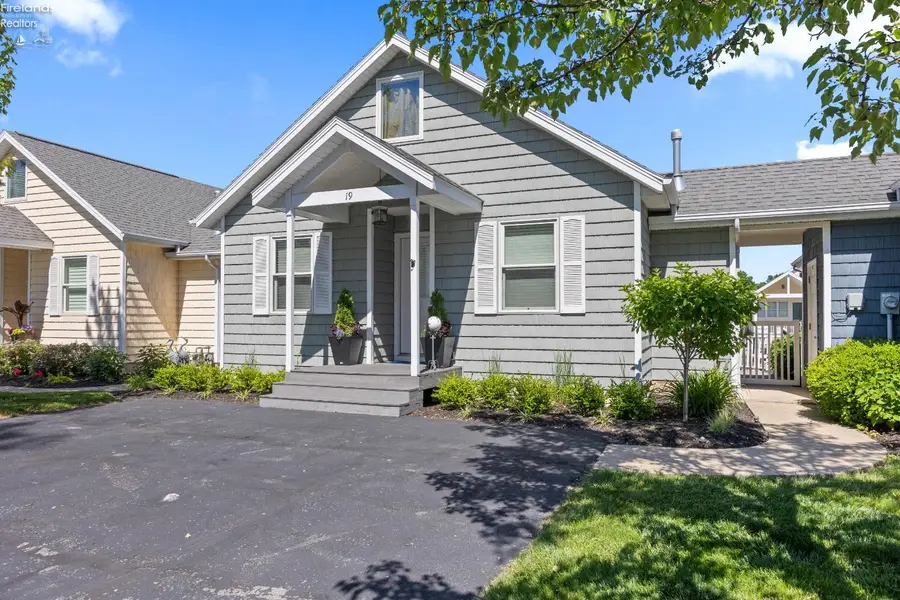 9886 E Bayshore Road #19, Marblehead, OH 43440 - #2