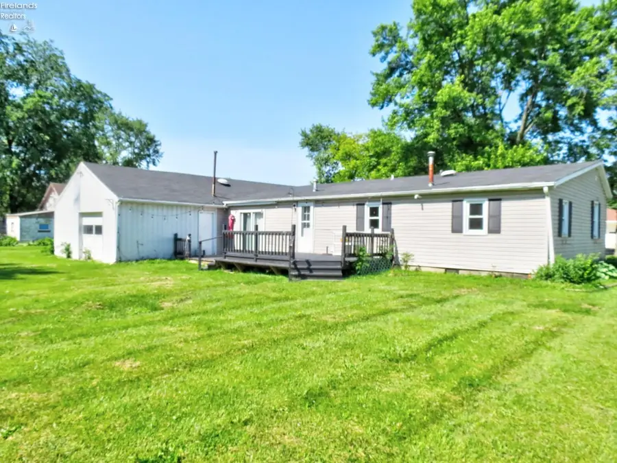 1026 Lincoln Avenue, Fostoria, OH 44830 - #3