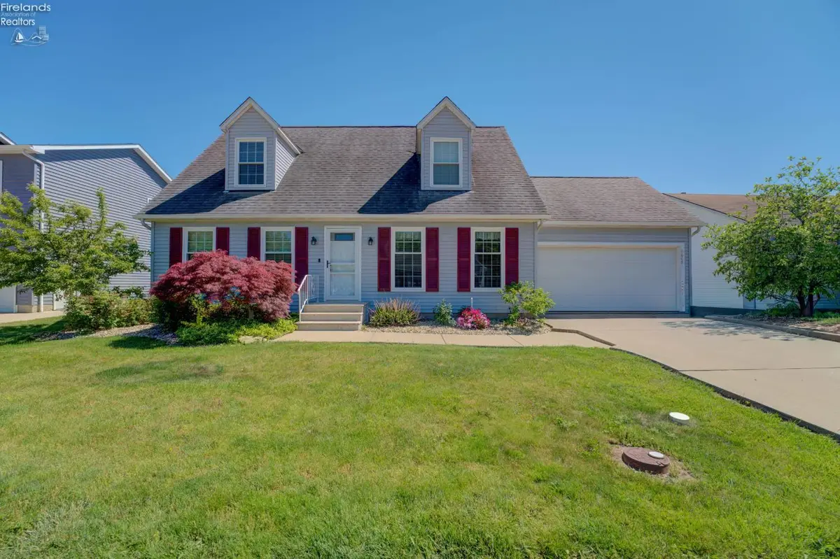 6008 Conneaut Light, Vermilion, OH 44089 - #1