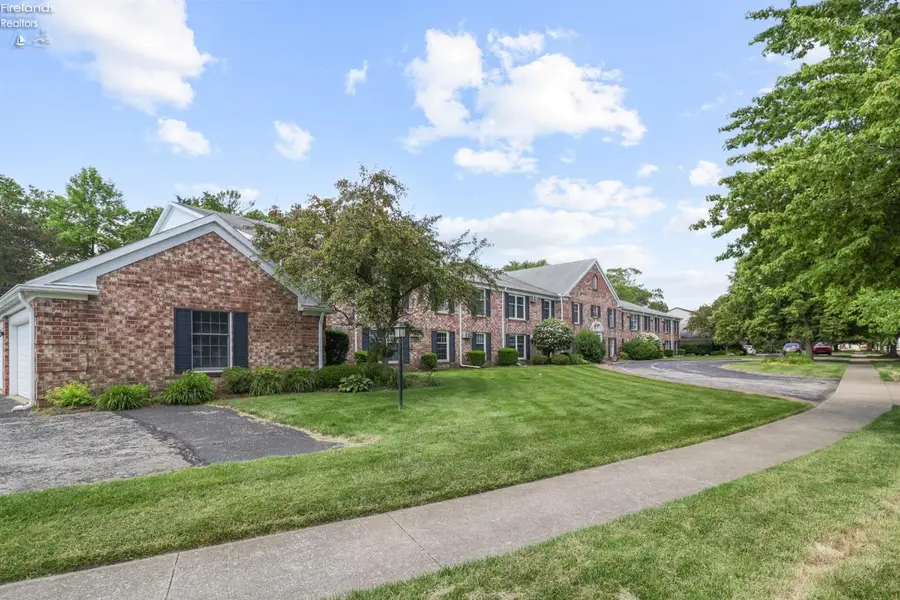 4704 Venice Heights Boulevard #215, Sandusky, OH 44870 - #2