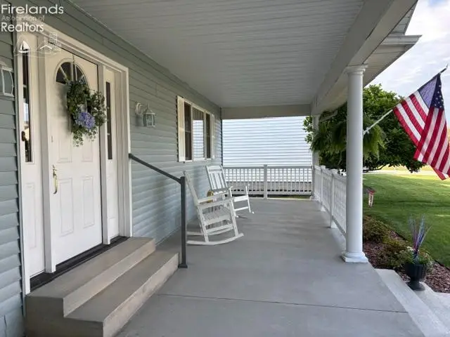 728 Grant Street, Port Clinton, OH 43452 - #2