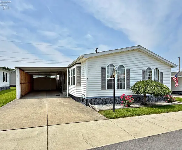 60 N State Route 101 #127, Tiffin, OH 44883