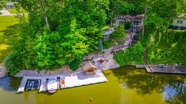 691 Timothy Drive, Willard, OH 44890