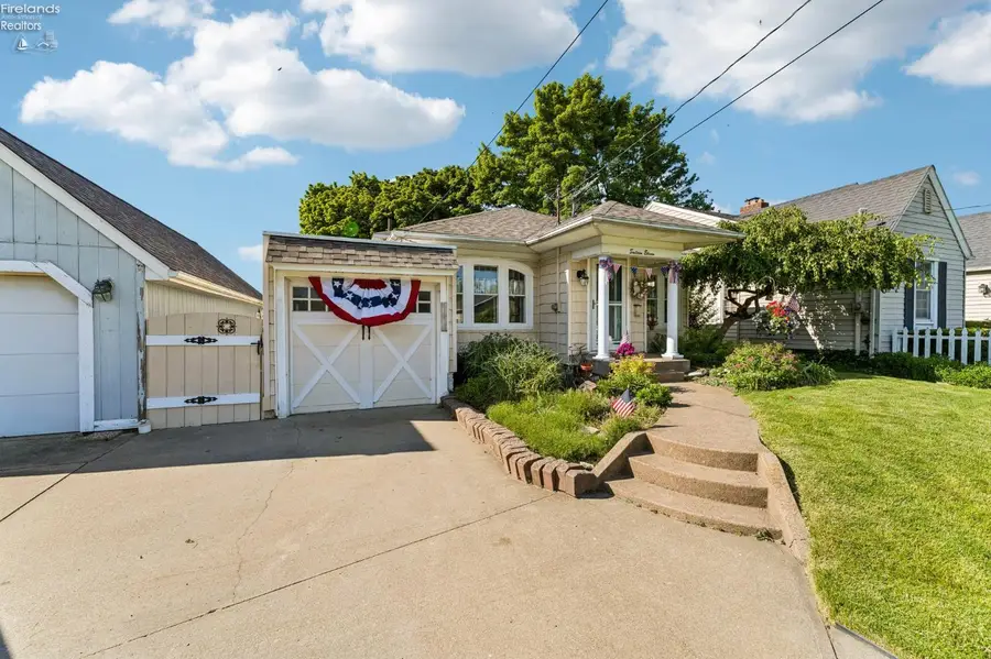 1611 E Erie, Lorain, OH 44052 - #3