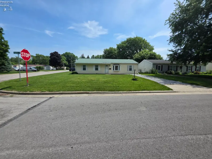 5002 Dallas Avenue, Sandusky, OH 44870 - #2