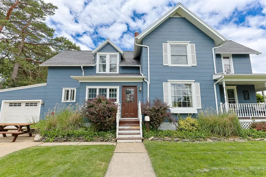 103 W 6th, Port Clinton, OH 43452 - #2