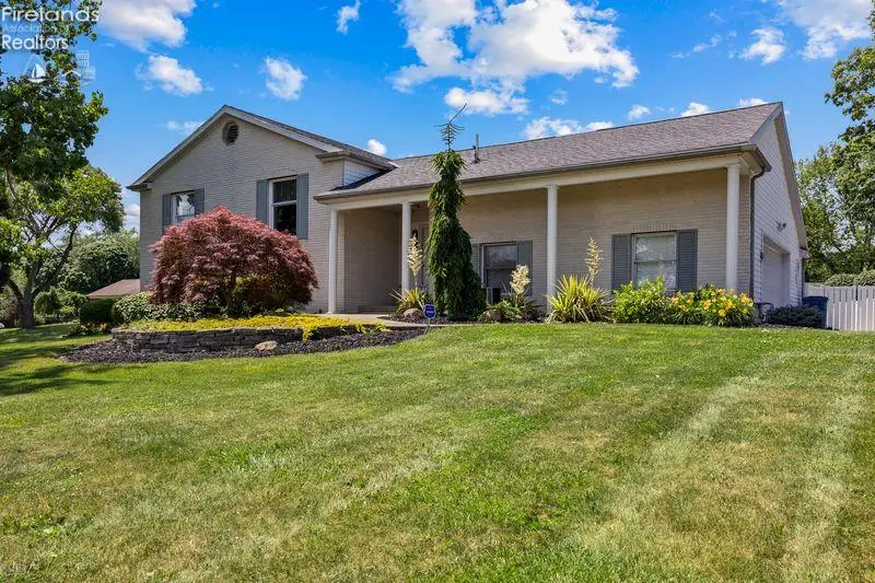 231 N Hickory Ridge Drive, Port Clinton, OH 43452 - #2