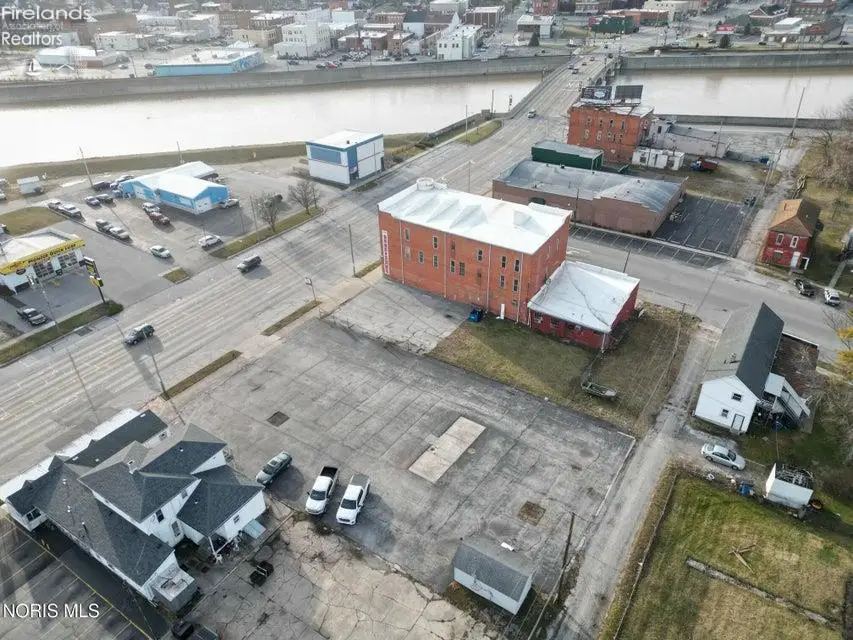 208 E State Street, Fremont, OH 43420 - #3