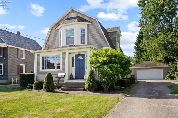 203 E. Main St., South Amherst, OH 44001