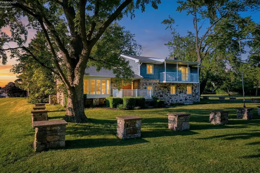 482 N Hillcrest Drive, Lakeside, OH 43440 - #2