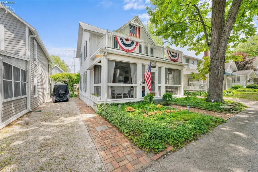225 Sycamore Avenue, Lakeside, OH 43440 - #2