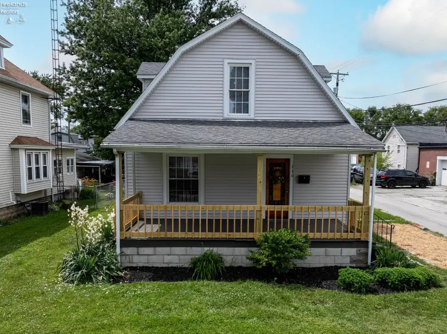 116 S Buchanan Street, Fremont, OH 43420 - #2