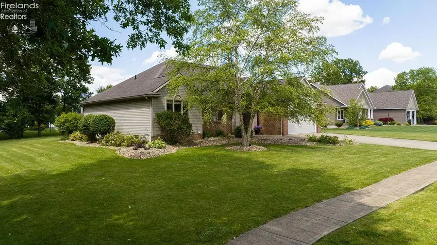 624 Linden Lane, Willard, OH 44890 - #3