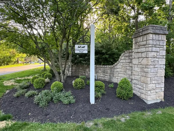 3983 N Coachmans Trail, Port Clinton, OH 43452