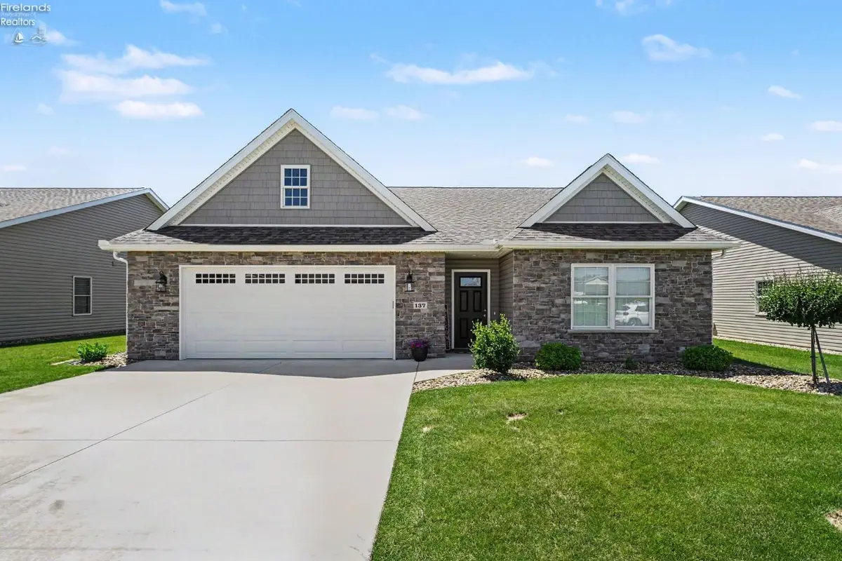 137 Centennial Drive, Bellevue, OH 44811 - #1