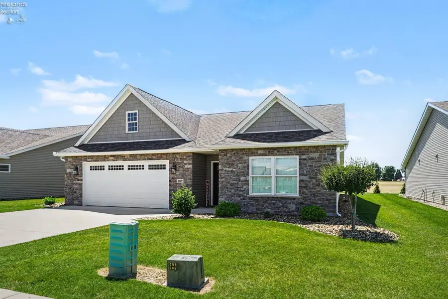 137 Centennial Drive, Bellevue, OH 44811 - #3
