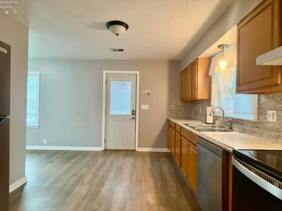 167 Walnut St., Bellevue, OH 44811 - #3
