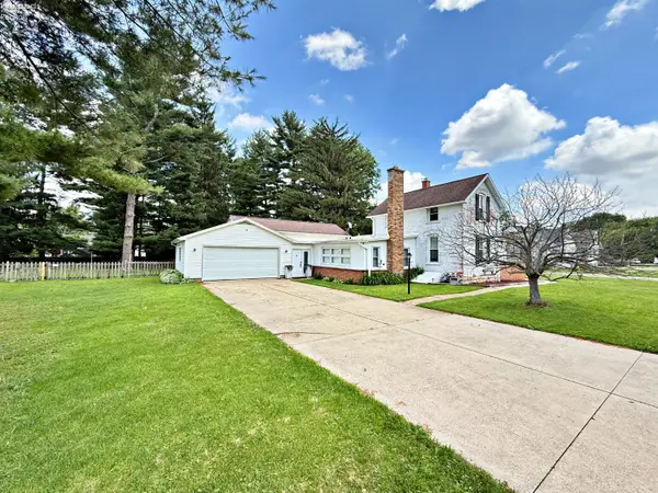827 Upton Road, Fremont, OH 43420