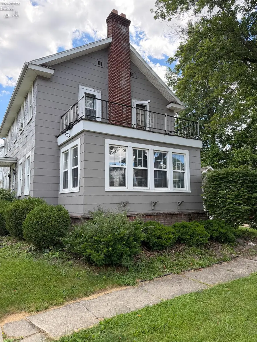 902 S Myrtle Avenue, Willard, OH 44890 - #3