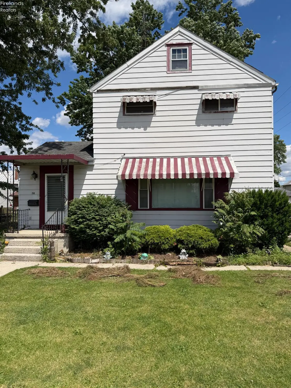 211 Woodbine Street, Willard, OH 44890 - #1